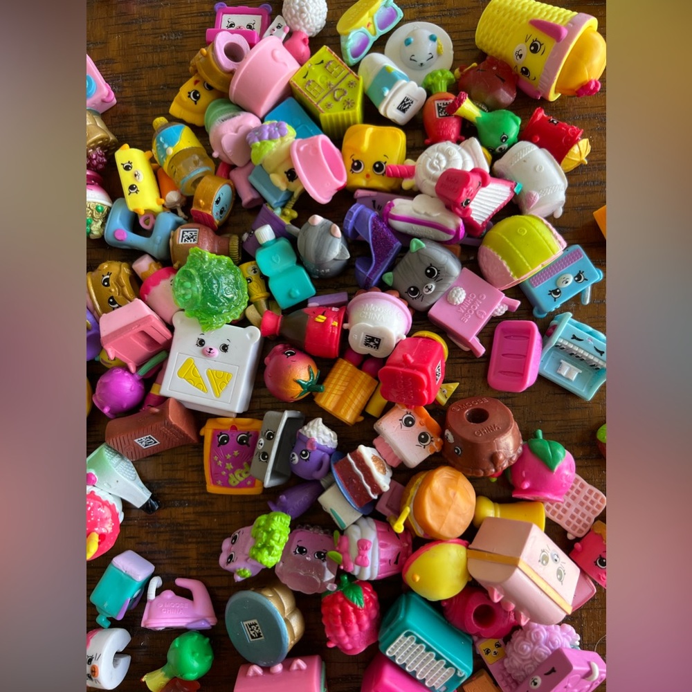 Shopkins bundle - Picture 3 of 6